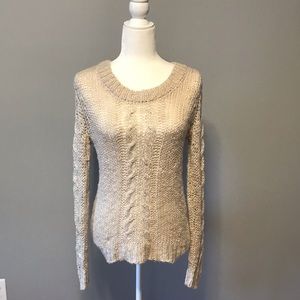 Old Navy Long Sleeved Cable Knit Sweater 🧣